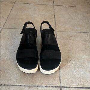 Reef Black and White Sporty Sandals